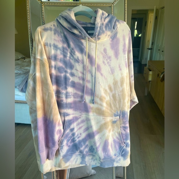 American Eagle Outfitters Sweaters - Ahh-mazingly soft American Eagle tye-dye color hoodie sweatshirt Size L